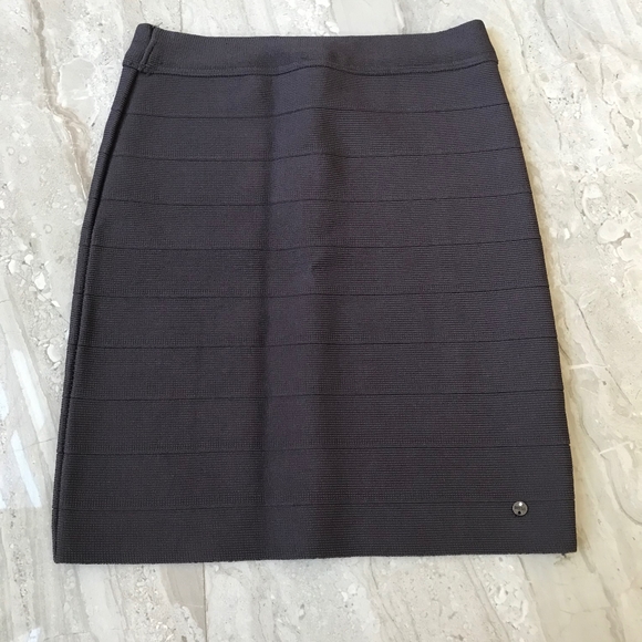 Guess Bandage Skirt - Picture 1 of 3